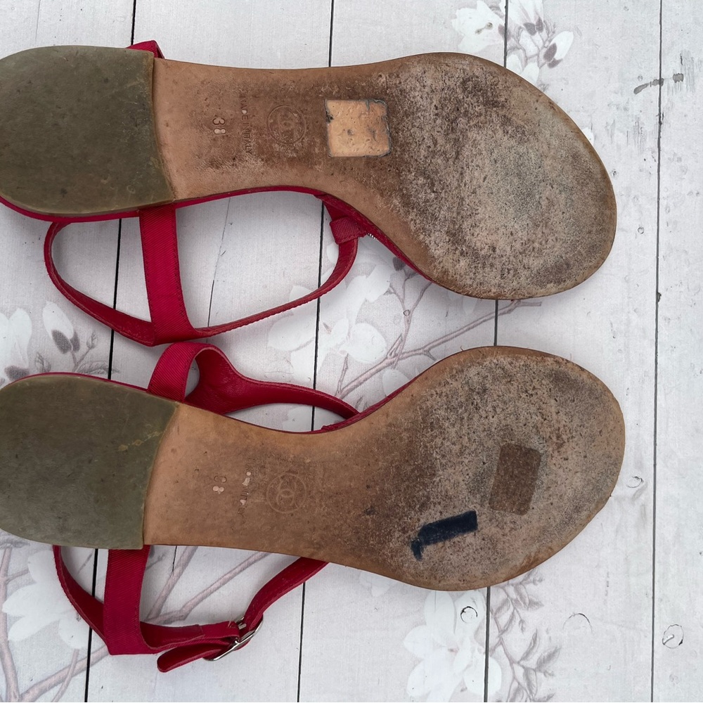 CHANEL Red Quilted Leather Chain Thong Sandals - Picture 8 of 9